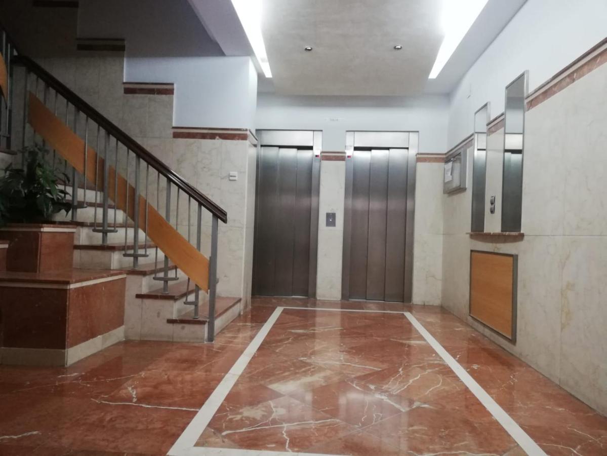 Apartamento Con Encanto 'Larios Luxy' Apartment Малага Екстериор снимка