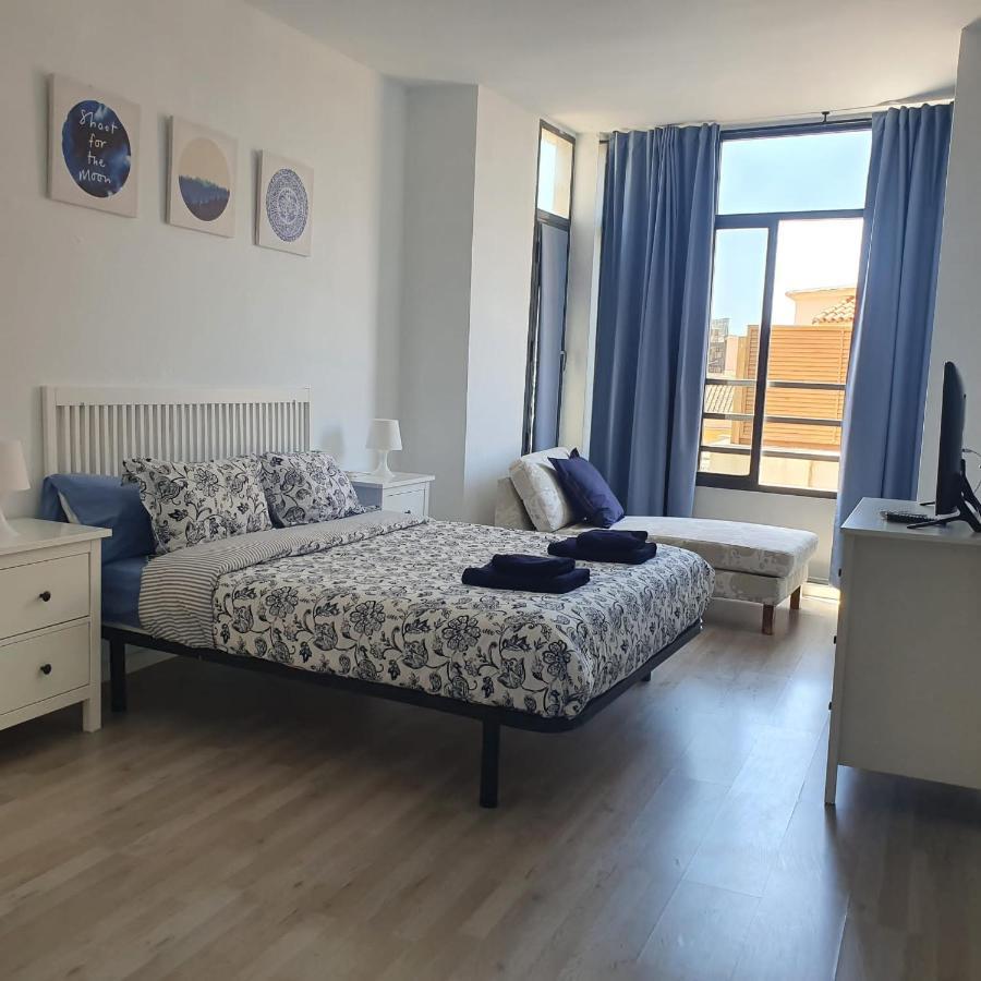 Apartamento Con Encanto 'Larios Luxy' Apartment Малага Екстериор снимка