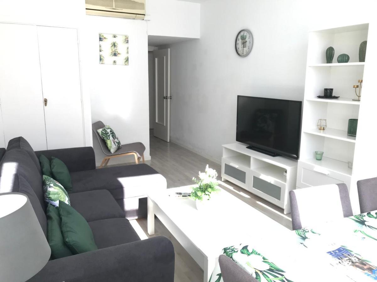 Apartamento Con Encanto 'Larios Luxy' Apartment Малага Екстериор снимка